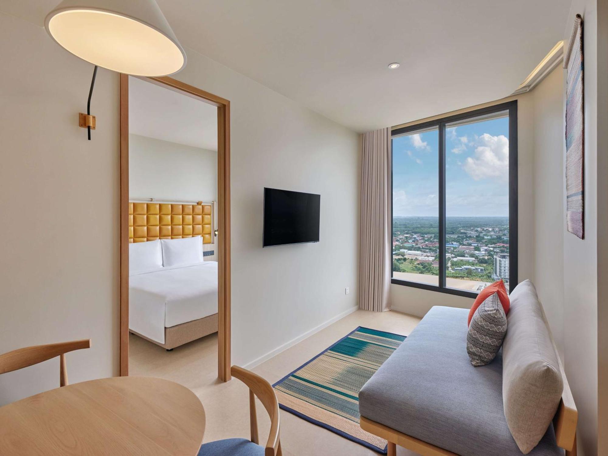 Hilton Garden Inn Районг Экстерьер фото